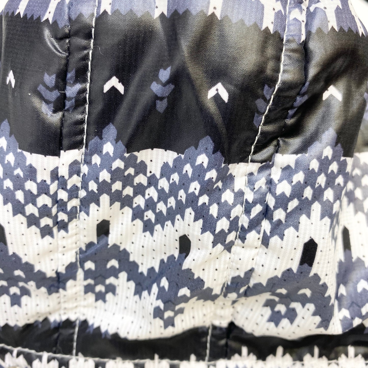 IsPet - White/Cream Patterned Jacket