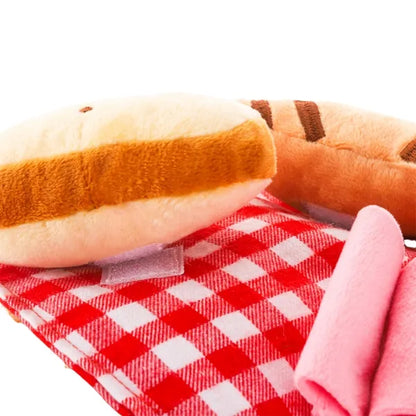 HugSmart: Fuzzy Friendz Picnic Time - Charcuterie Board