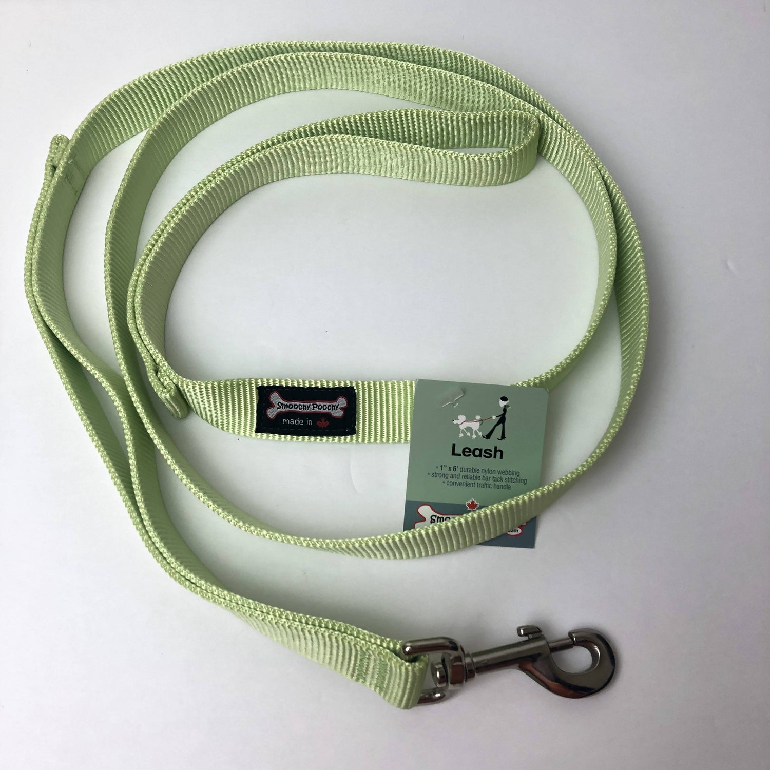 Smoochy Poochy - 5/8" x 6 ft. Standard Nylon Leash